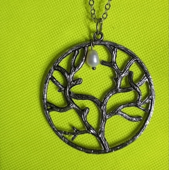 Silvertone pearl tree toggle chain necklace nature - Picture 5 of 5